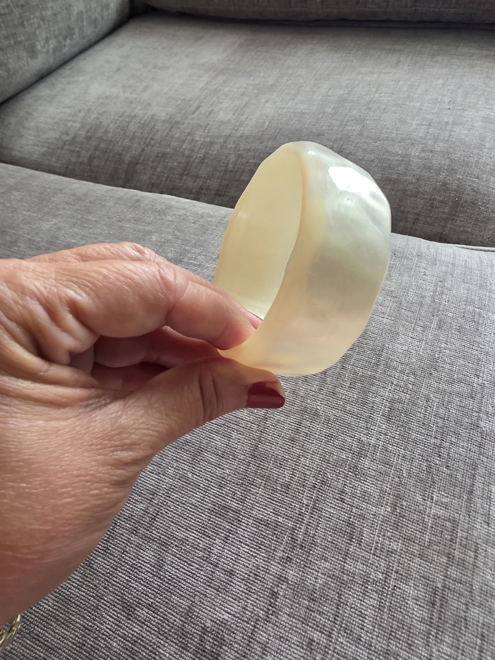 Vintage Sheer Ivory Resin Bangle Bracelet - Women Accessories